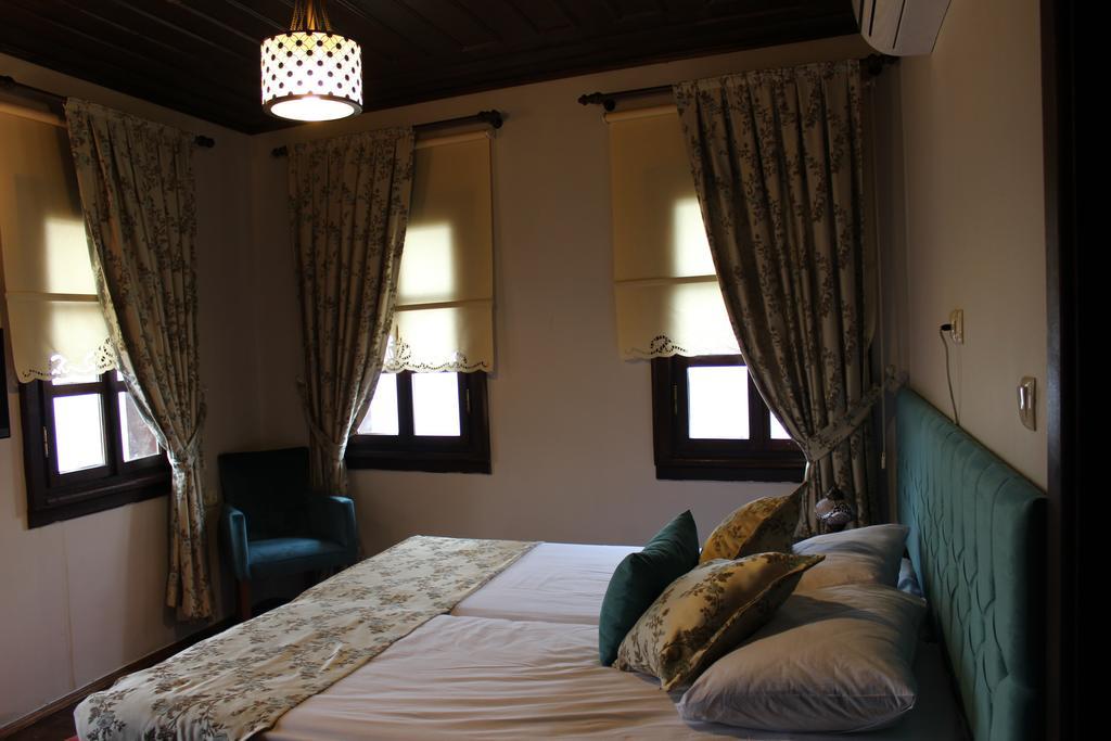 Faik Bey Konagi Bed & Breakfast Golyazi Cameră foto